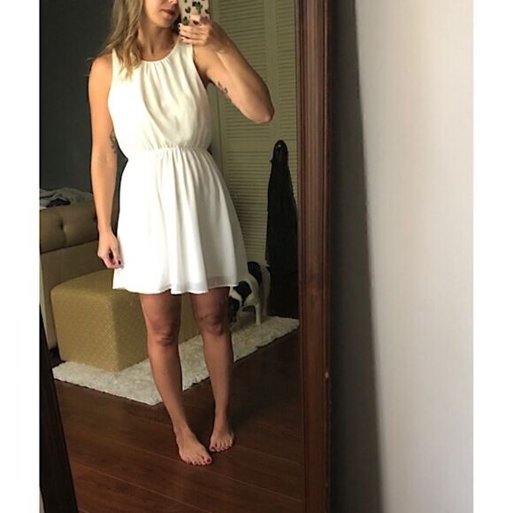 Tyche White Dress Size Small - Picture 5 of 5